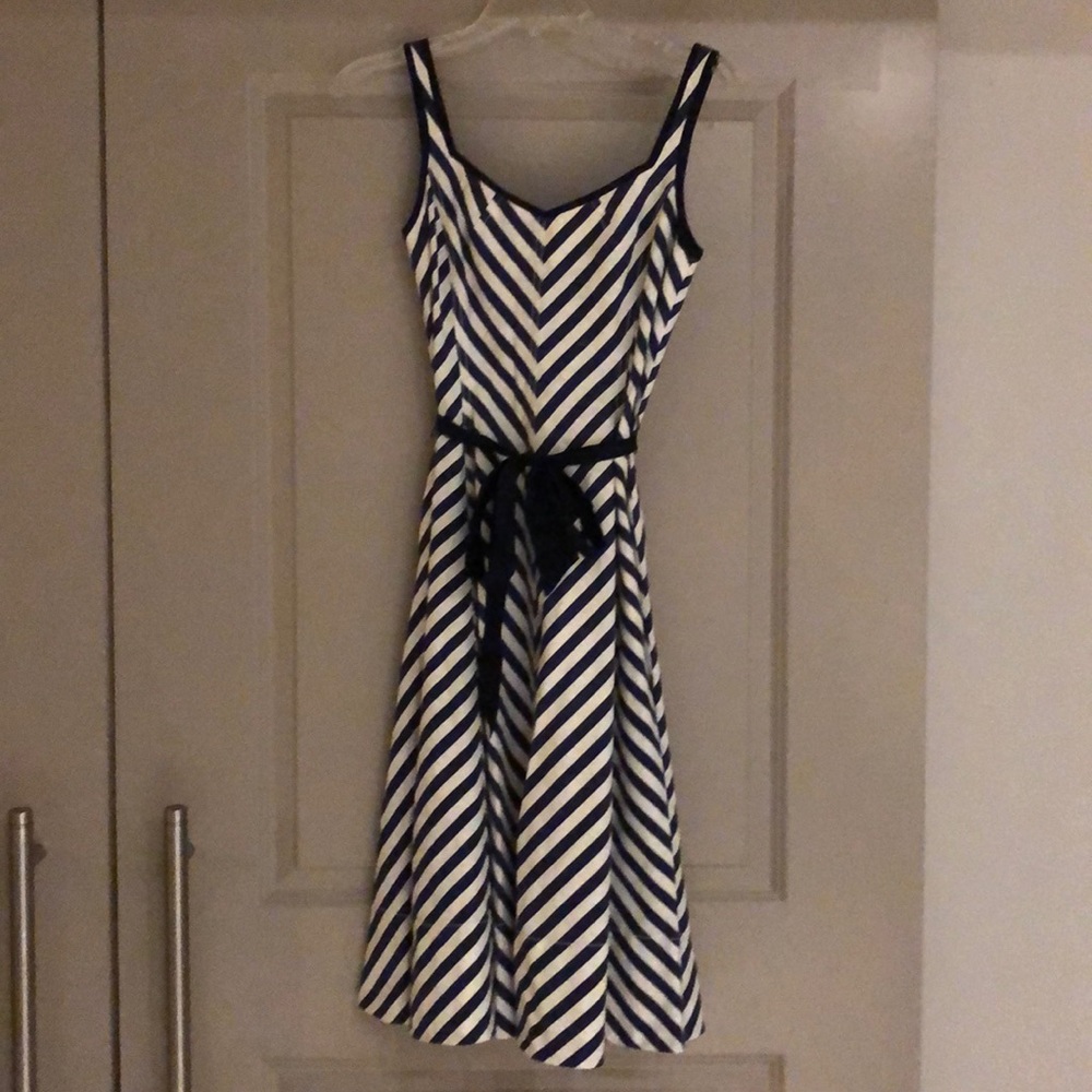 Talbots Size 4 Chevron Sleeveless Dress